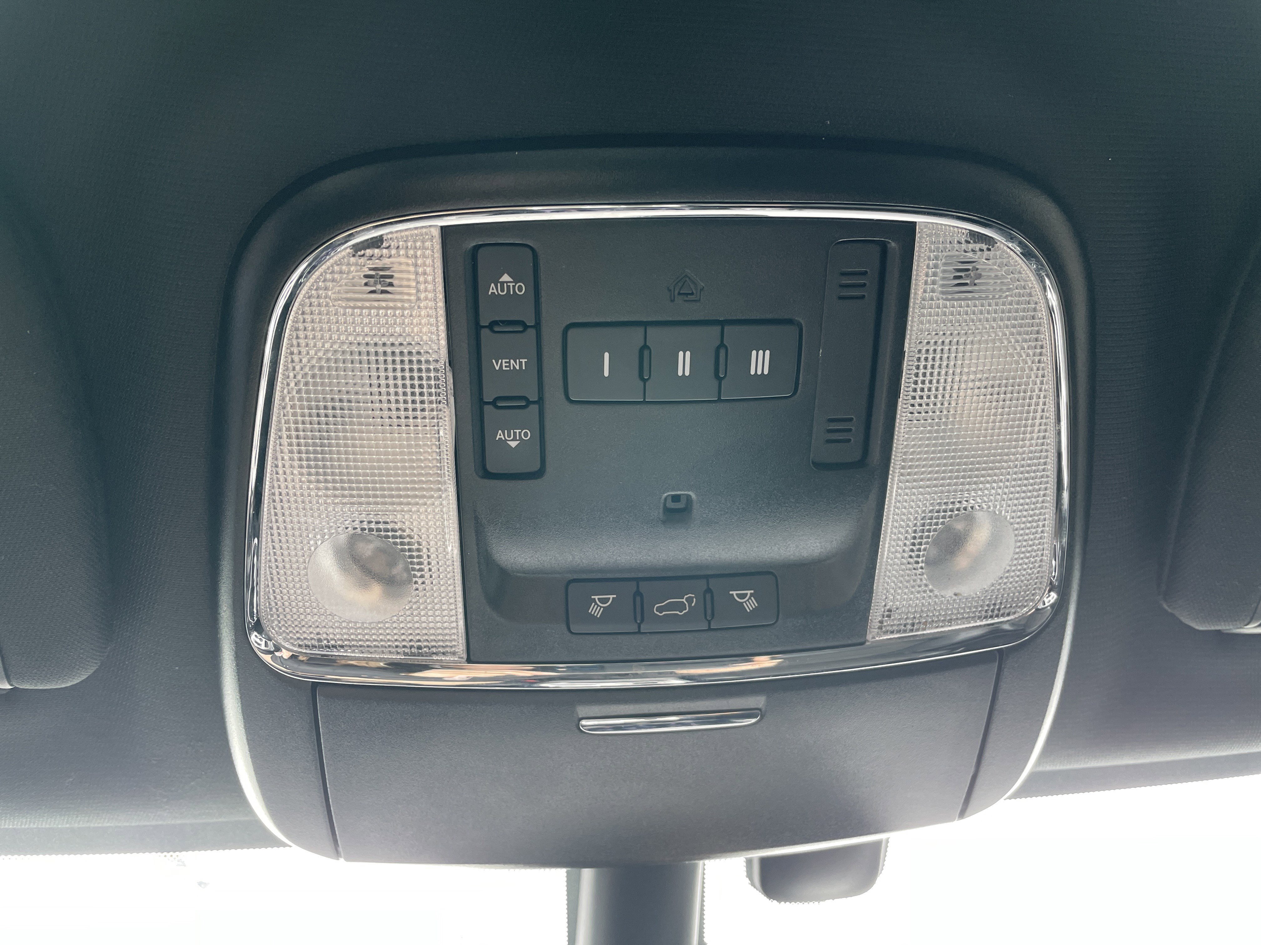 Used 2020 Jeep Grand Cherokee Altitude image 52