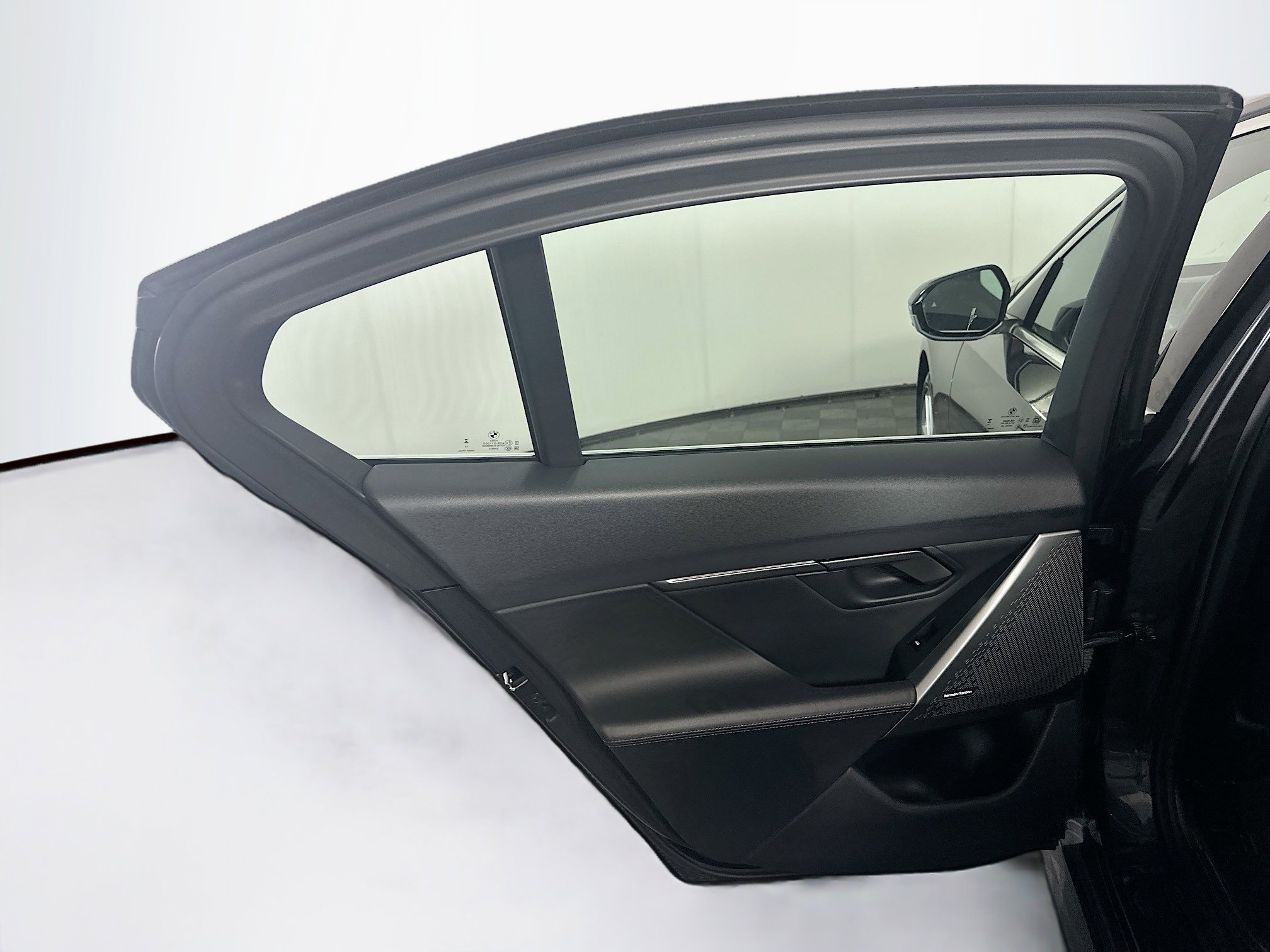 Used 2024 BMW 530i image 28