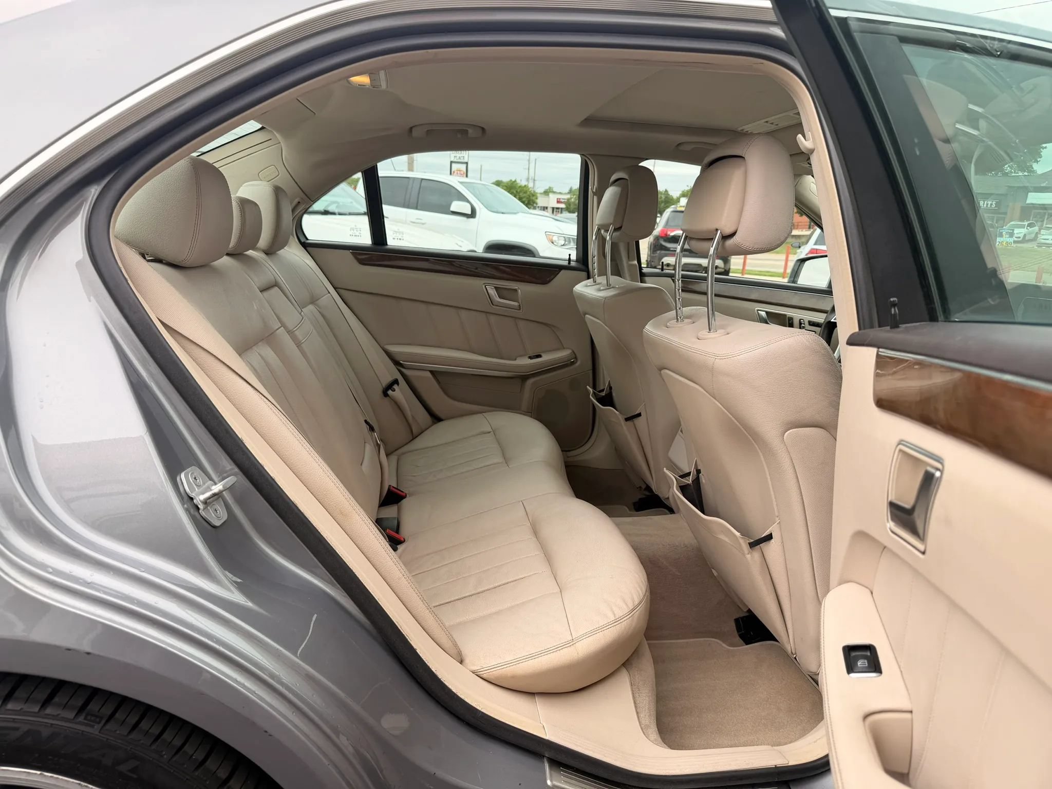 Used 2014 Mercedes-Benz E 350 Sedan image 30