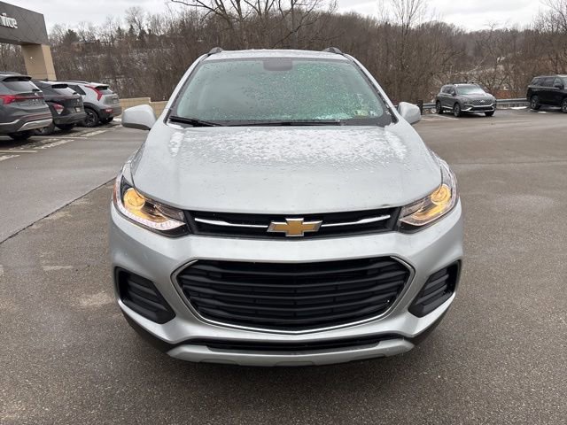 Used 2022 Chevrolet Trax LT w/ LT Convenience Package image 8