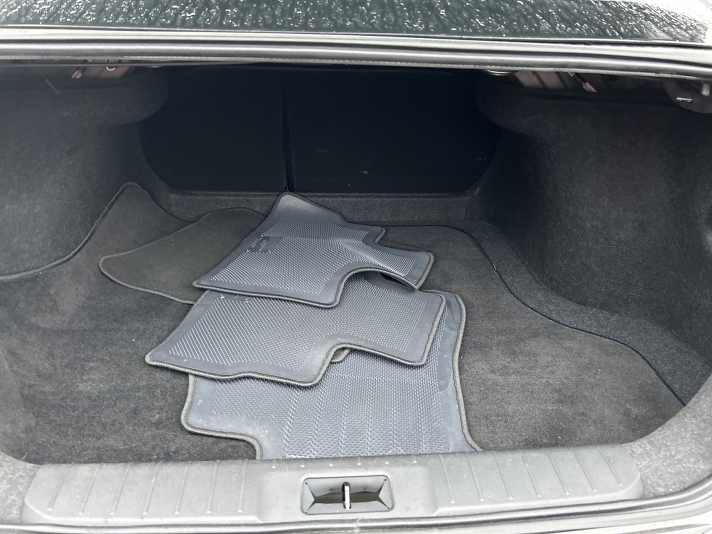 Used 2025 Nissan Sentra S image 9