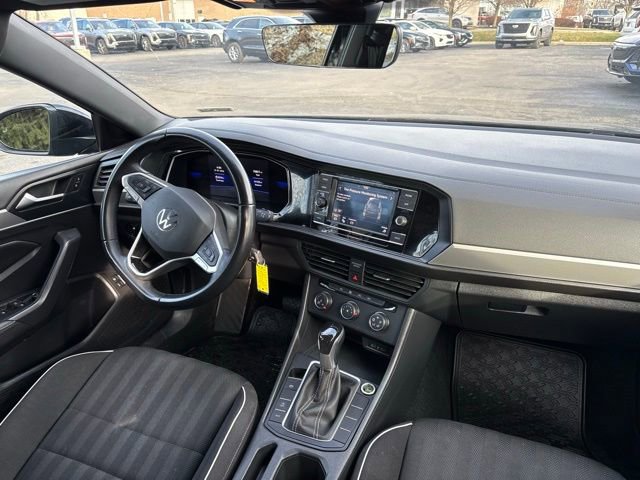 Used 2022 Volkswagen Jetta Sport image 21
