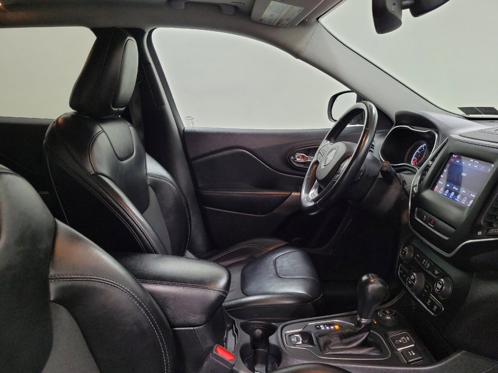 Used 2020 Jeep Cherokee Latitude Plus w/ Comfort/Convenience Group image 21