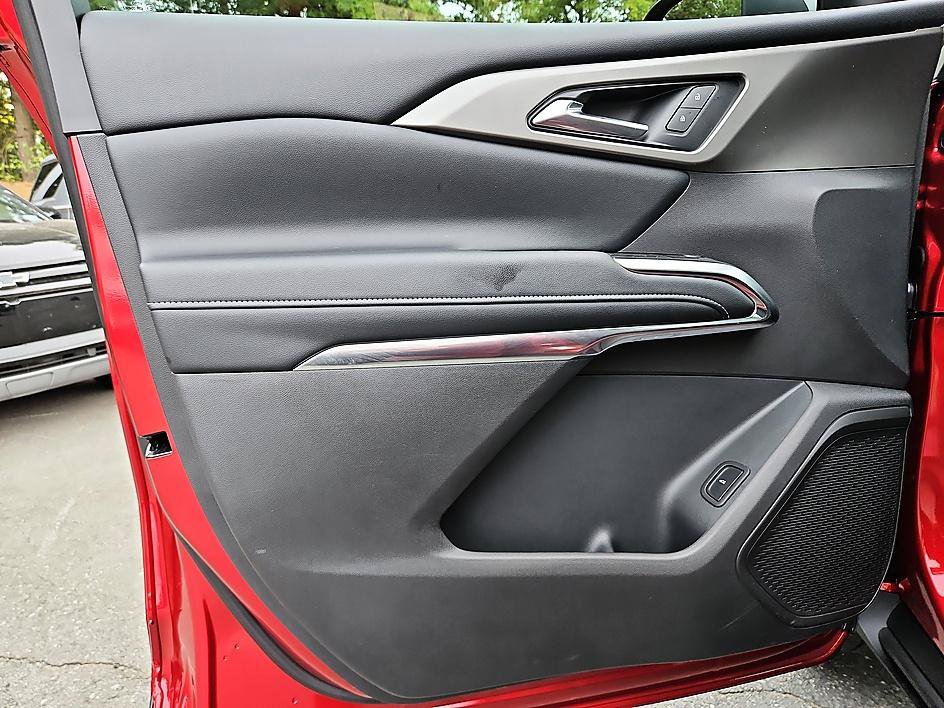 New 2027 Chevrolet Traverse LT AWD/4WD image 14