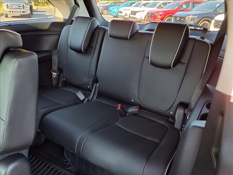 New 2026 Honda Odyssey Touring image 11