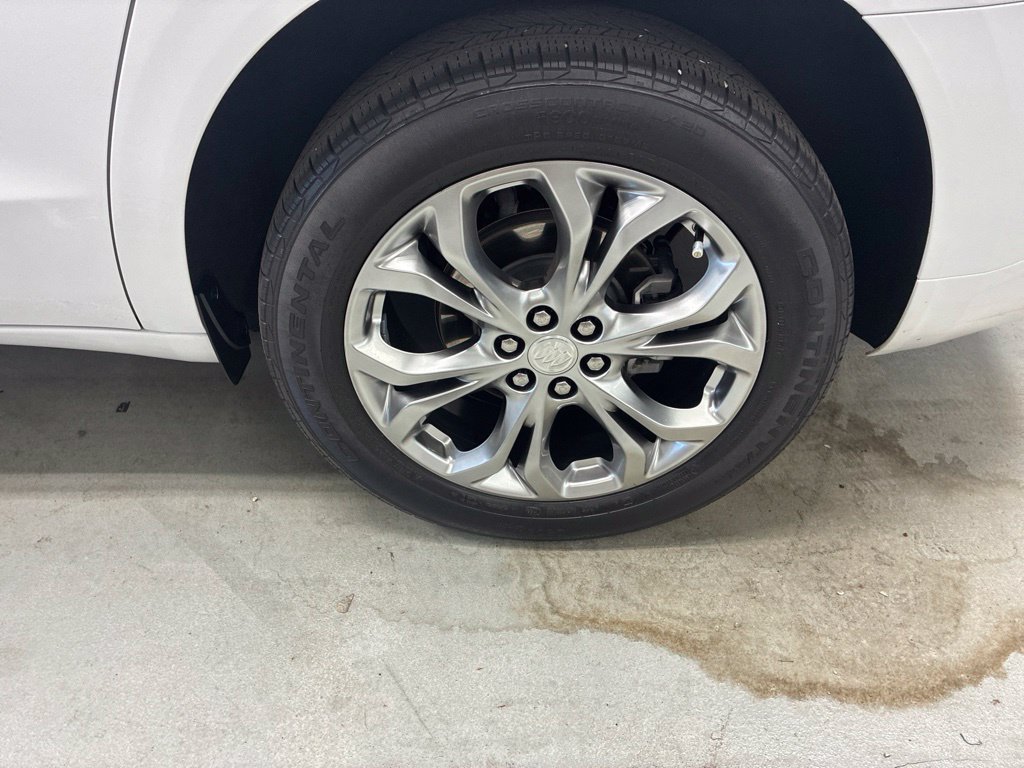 Used 2021 Buick Enclave Avenir w/ Avenir Technology Package AWD/4WD image 37