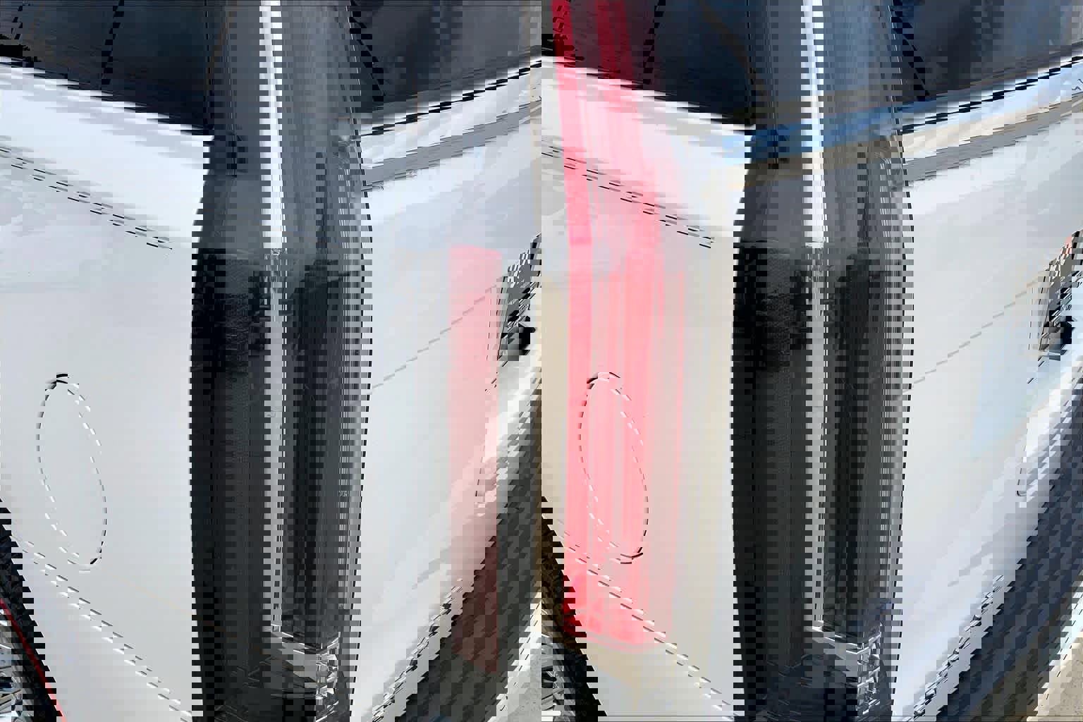 Used 2017 Cadillac Escalade Platinum image 28