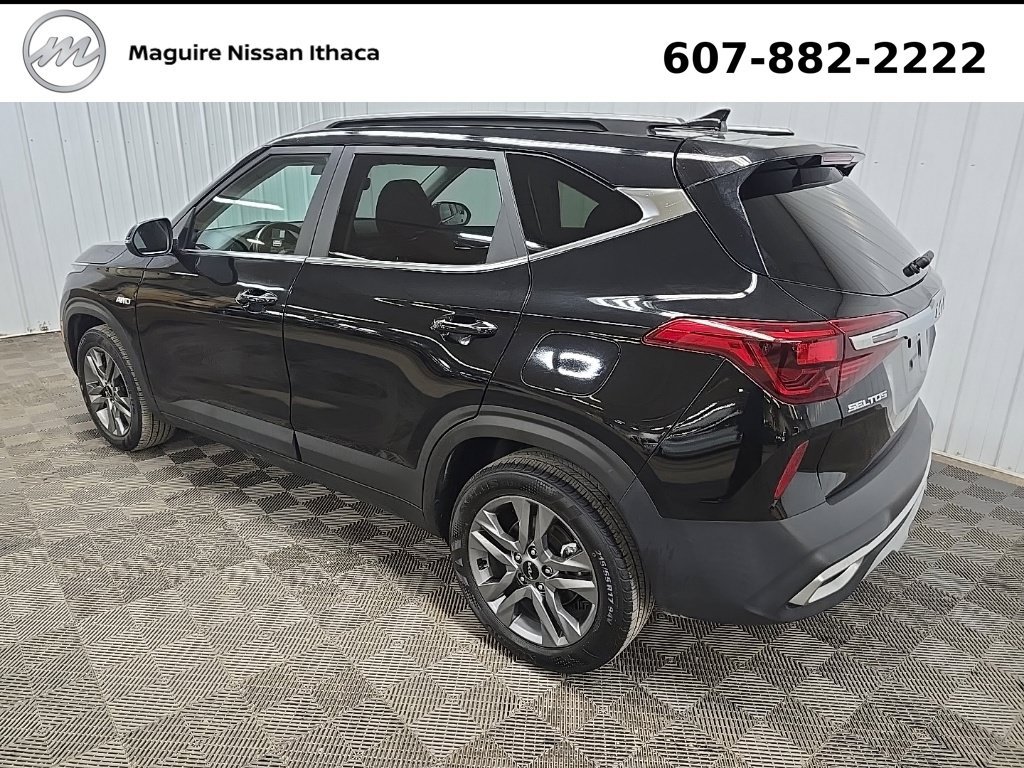 Used 2023 Kia Seltos S w/ Navigation Package AWD/4WD image 10