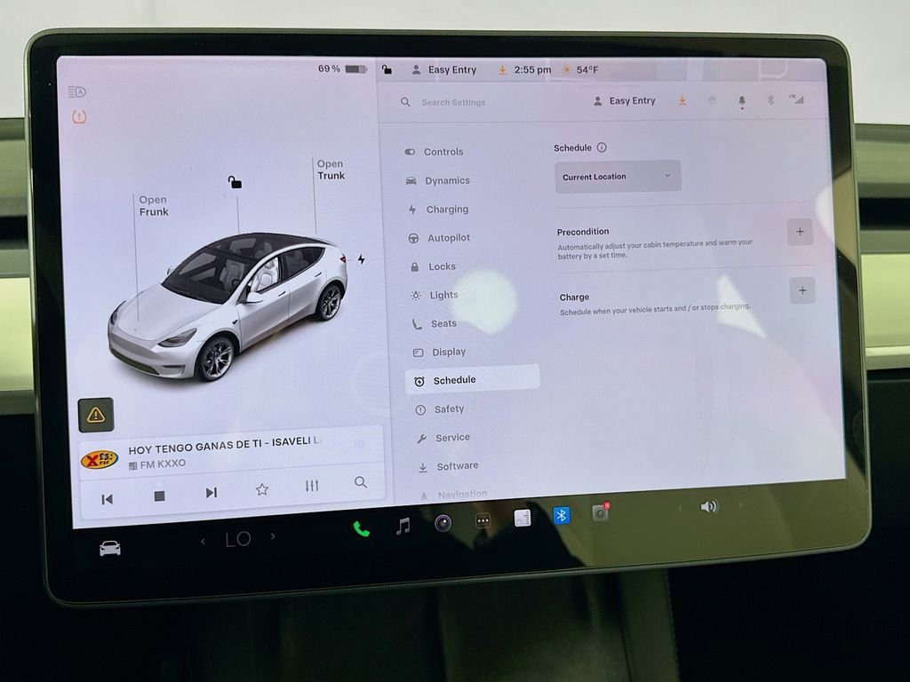 Used 2021 Tesla Model Y Long Range image 40