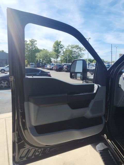 New 2026 Ford F250 XL w/ XL Chrome Package image 35