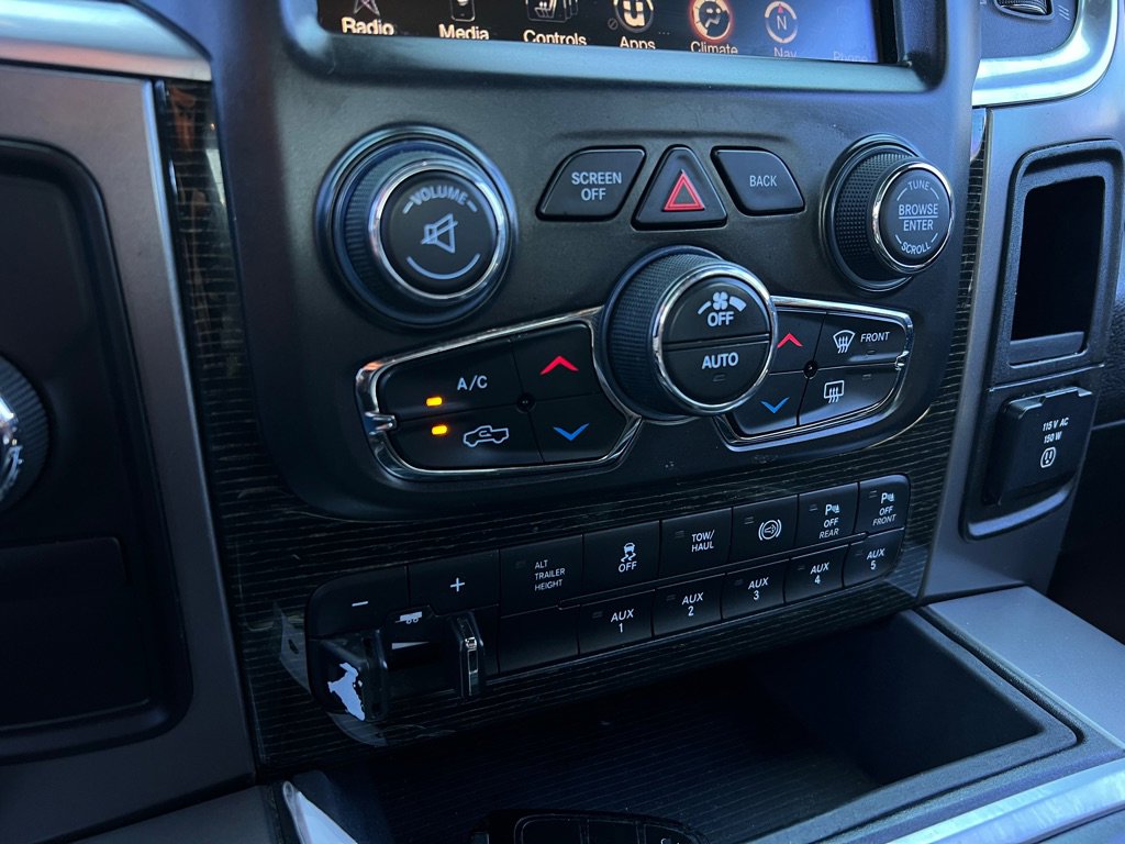 Used 2018 RAM 3500 Laramie Longhorn w/ Max Tow Package image 28