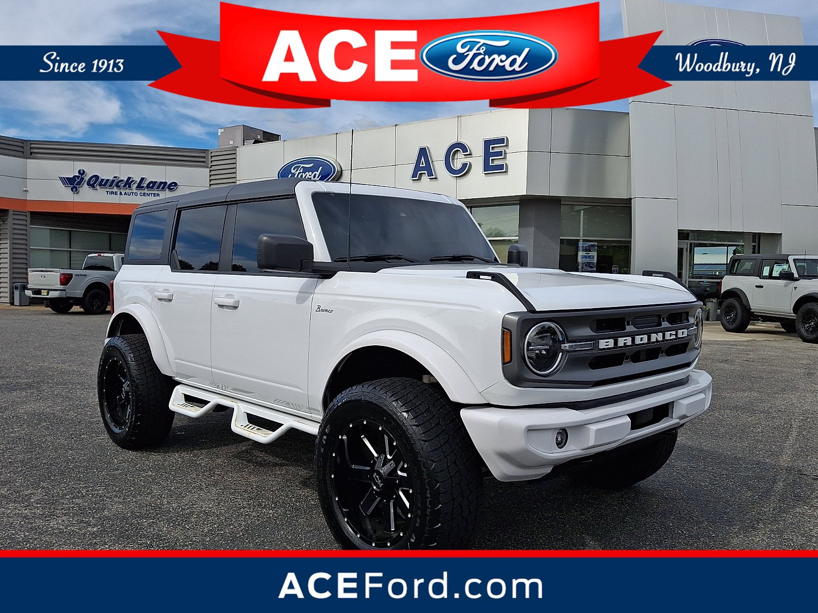 Used 2023 Ford Bronco Big Bend AWD/4WD image 1