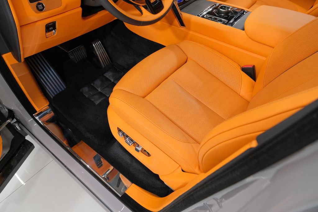 Used 2026 Rolls-Royce Cullinan image 41