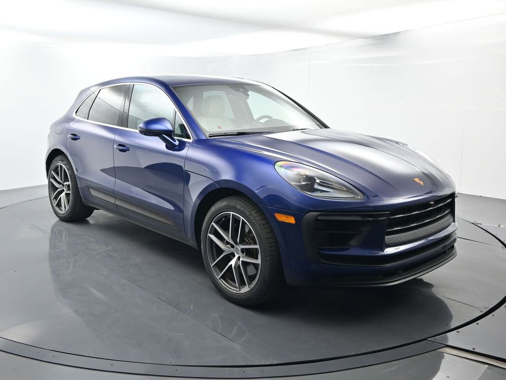 Certified 2022 Porsche Macan S image 17