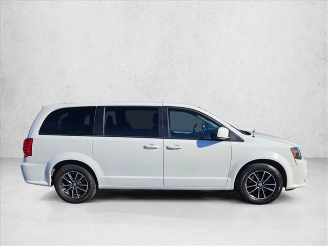 Used 2019 Dodge Grand Caravan GT FWD image 4