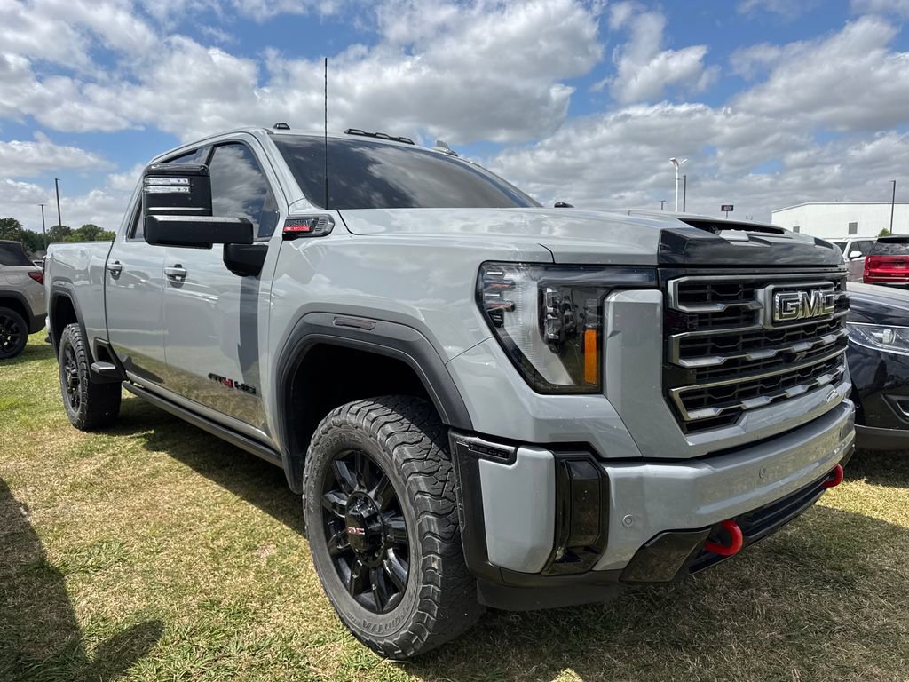 Used 2025 GMC Sierra 2500 AT4 w/ AT4 Premium Plus Package image 3