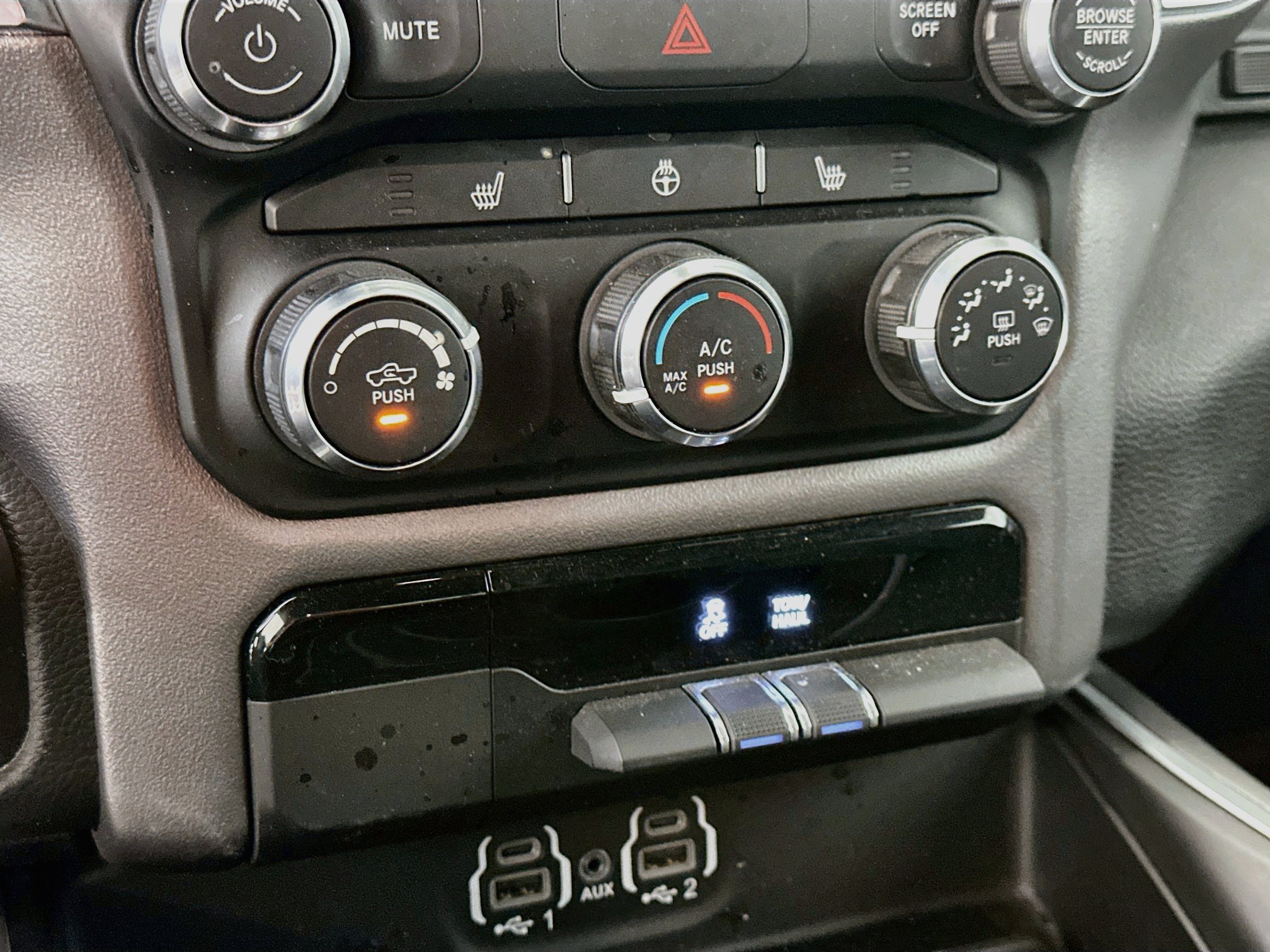 Used 2024 RAM 1500 Big Horn AWD/4WD image 23