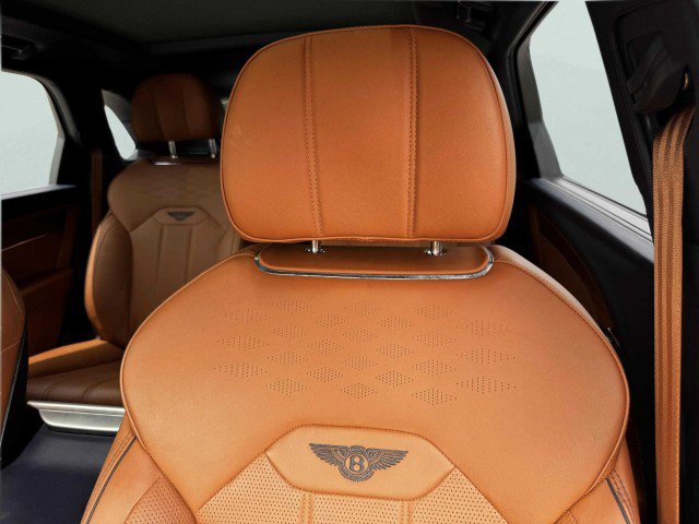 Used 2023 Bentley Bentayga Extended Wheelbase image 26