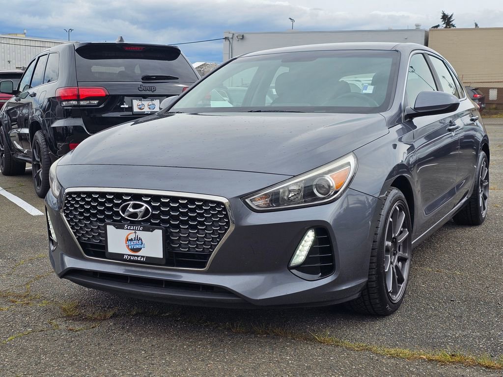 Used 2018 Hyundai Elantra GT FWD image 3