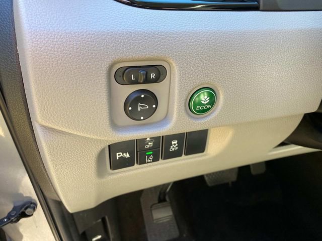 Used 2019 Honda Pilot Touring image 16