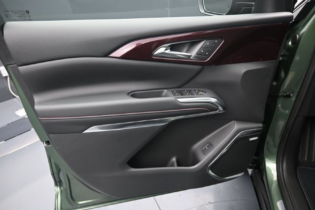 New 2027 Chevrolet Traverse RS AWD/4WD image 21