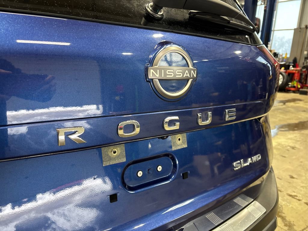 Used 2023 Nissan Rogue SL w/ SL Premium Package image 15