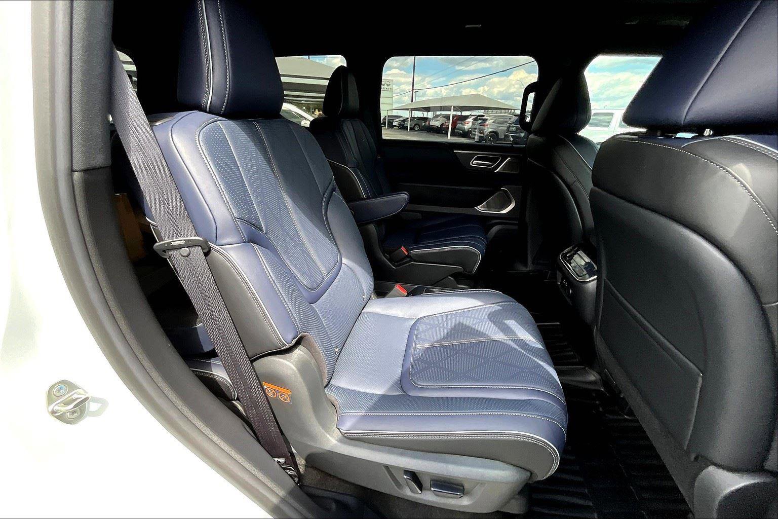 New 2026 INFINITI QX80 4WD w/ Sport Exterior Package image 21