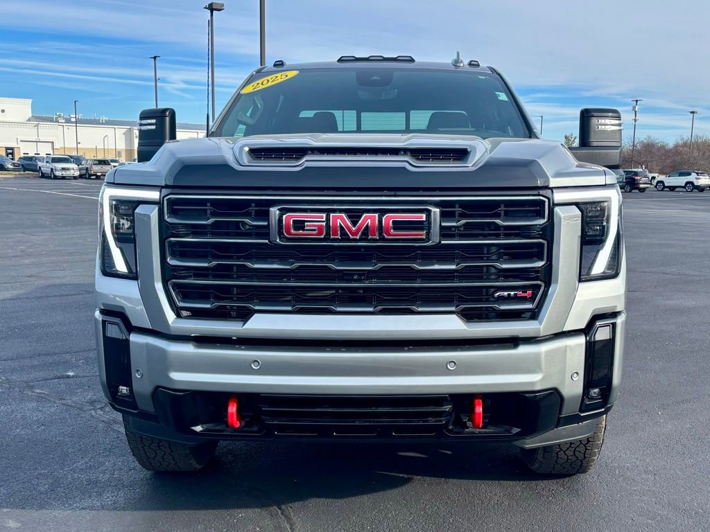 Used 2025 GMC Sierra 2500 AT4 w/ Technology Package image 10