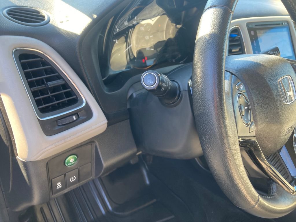 Used 2017 Honda HR-V EX-L image 19