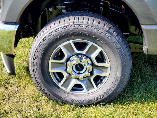 New 2026 Ford F350 Lariat w/ FX4 Off-Road Package image 9