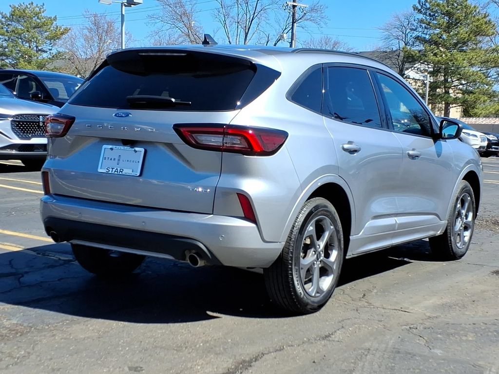 Used 2024 Ford Escape ST-Line w/ Tech Pack #1 AWD/4WD image 7