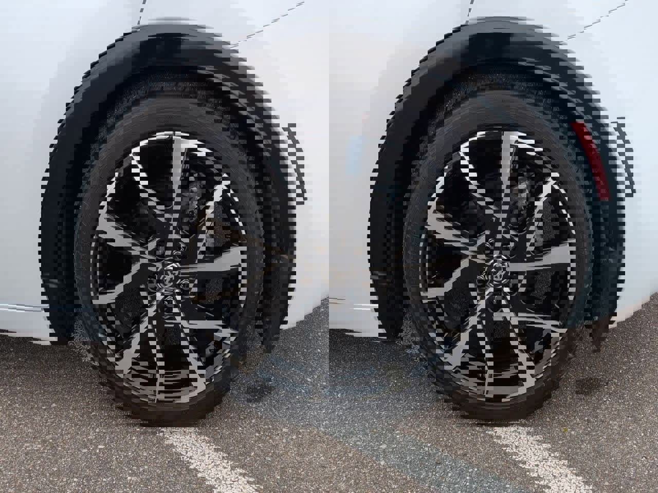 Used 2023 Toyota Prius Prime image 13