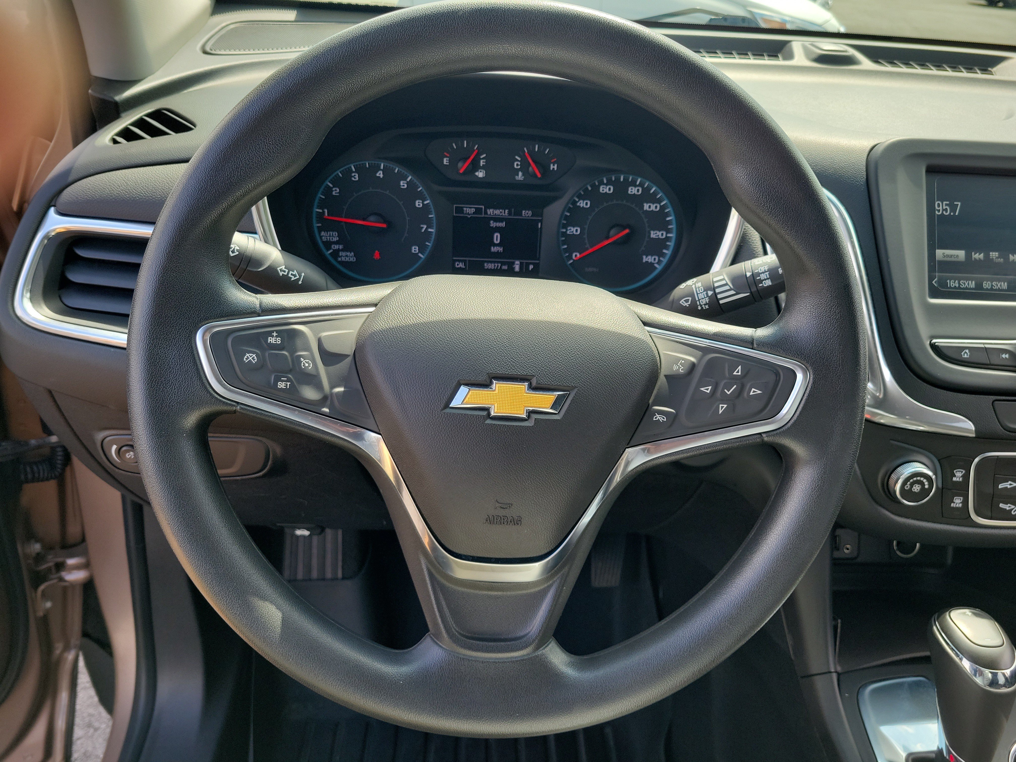 Used 2018 Chevrolet Equinox LT FWD image 23