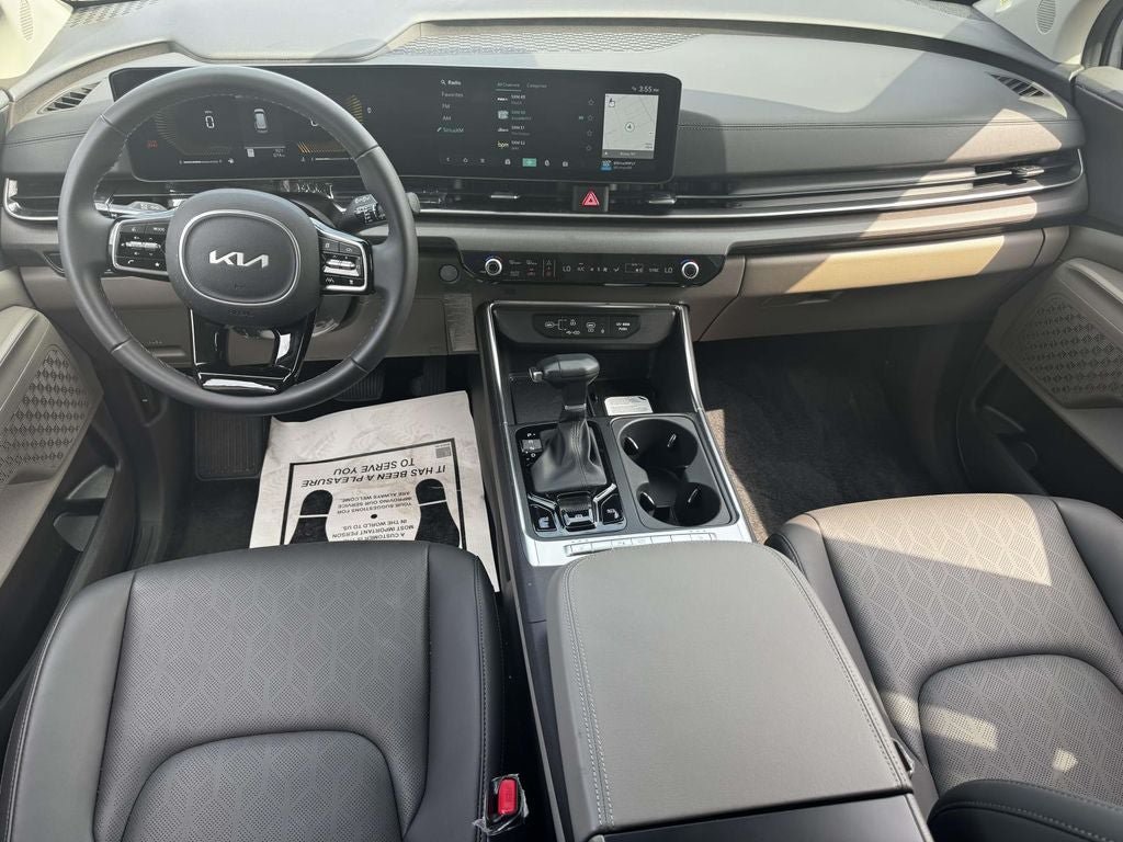 Used 2026 Kia Carnival EX FWD image 13
