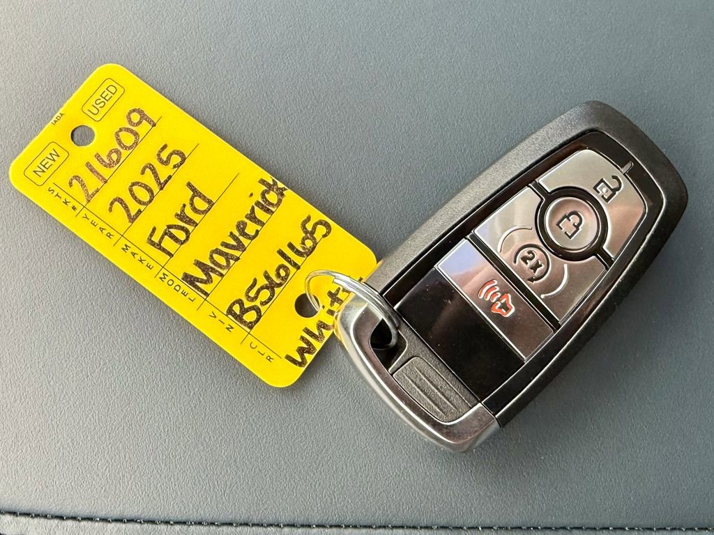 New 2025 Ford Maverick XLT w/ XLT Luxury Package image 36