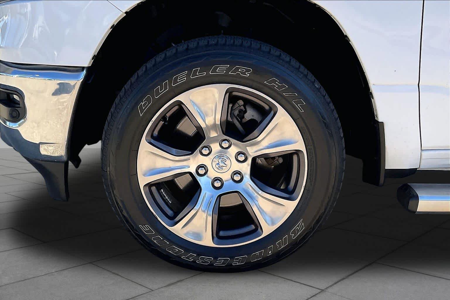 Used 2024 RAM 1500 Laramie AWD/4WD image 11