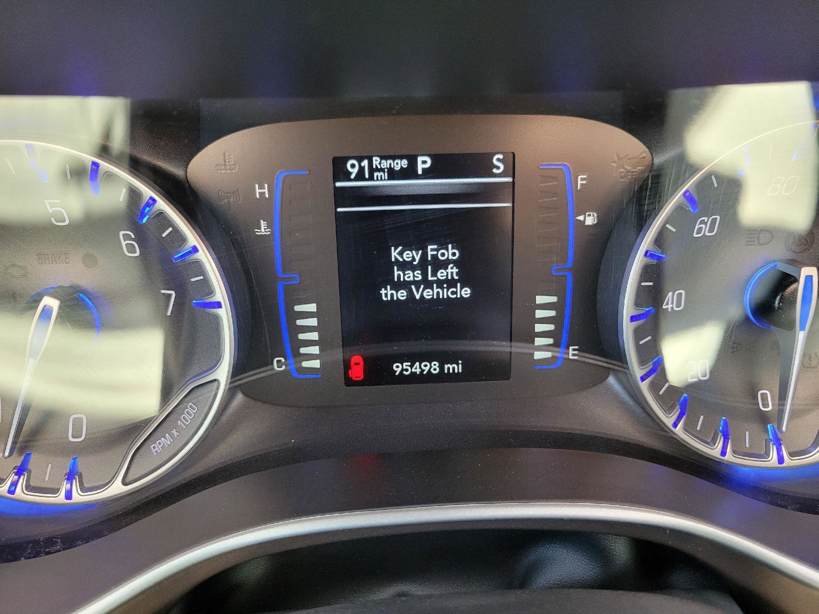 Used 2024 Chrysler Voyager LX image 11