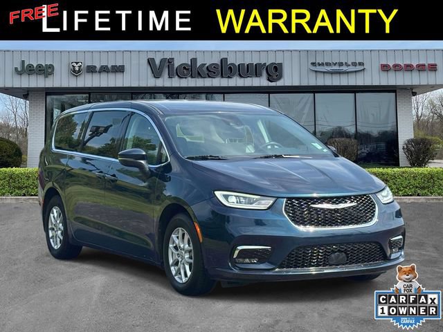 Used 2023 Chrysler Pacifica Touring-L FWD image 1