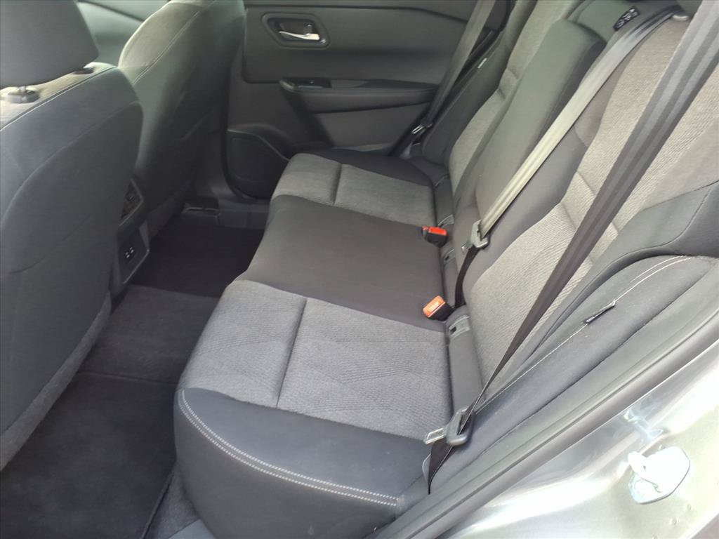 Used 2024 Nissan Rogue SV AWD/4WD image 13