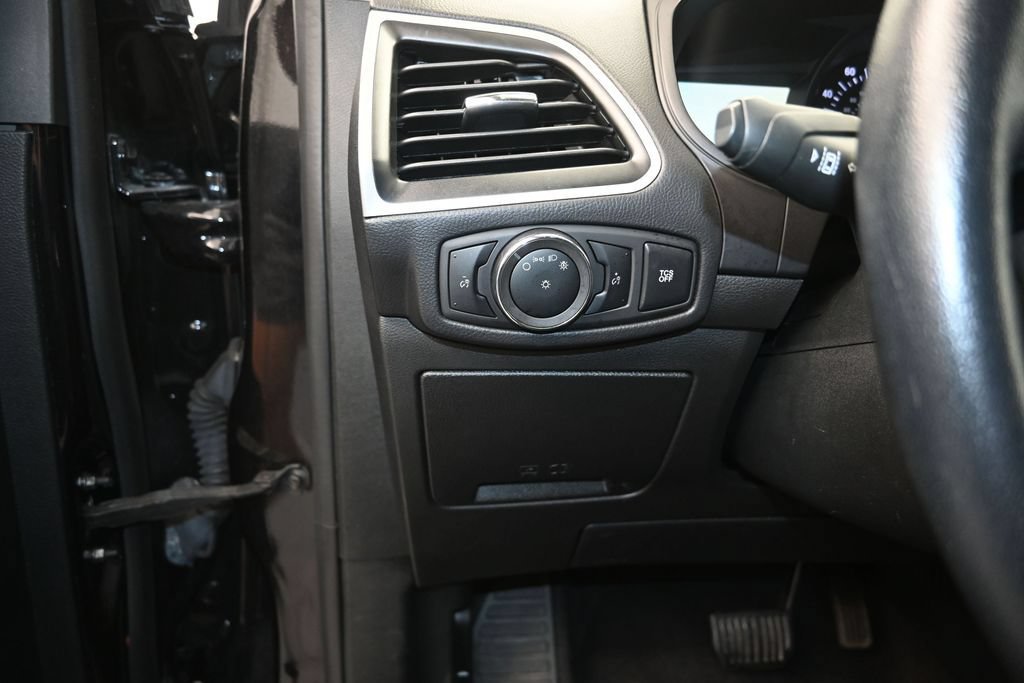 Used 2024 Ford Edge SEL AWD/4WD image 12
