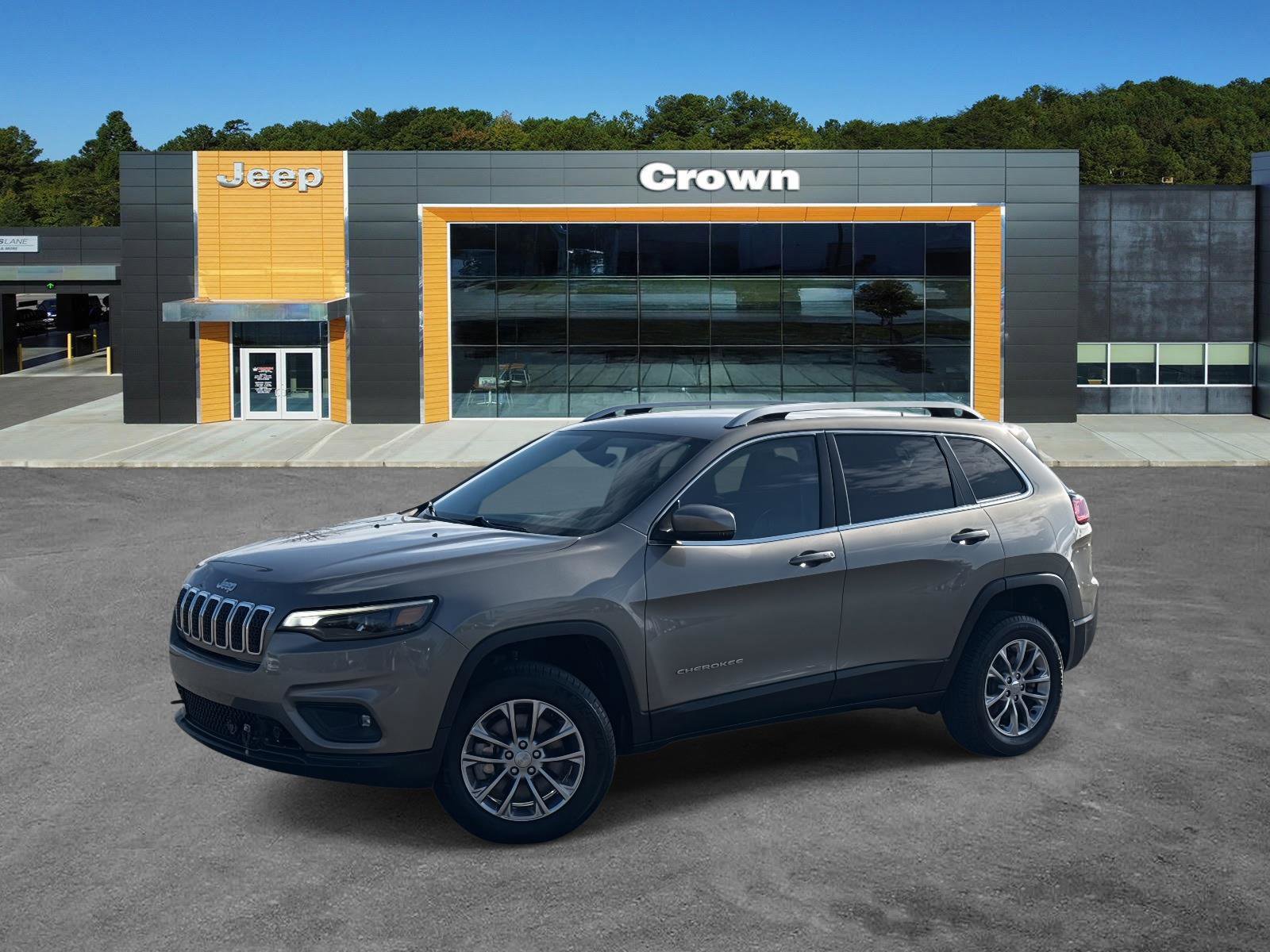 Used 2019 Jeep Cherokee Latitude Plus w/ Comfort/Convenience Group