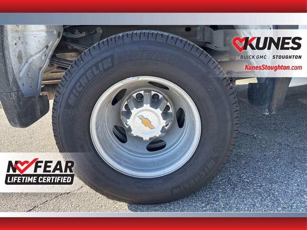 Used 2024 Chevrolet Silverado 3500 W/T image 13