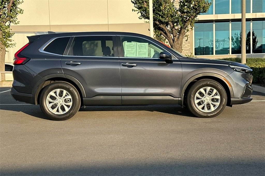 Certified 2025 Honda CR-V LX image 3