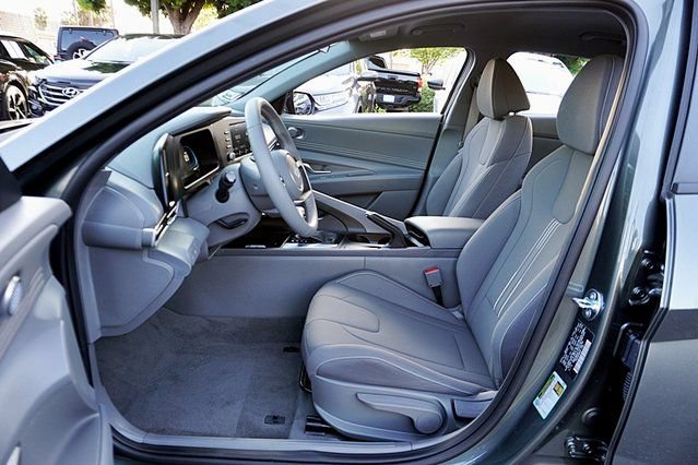 Certified 2026 Hyundai Elantra Sport FWD image 13