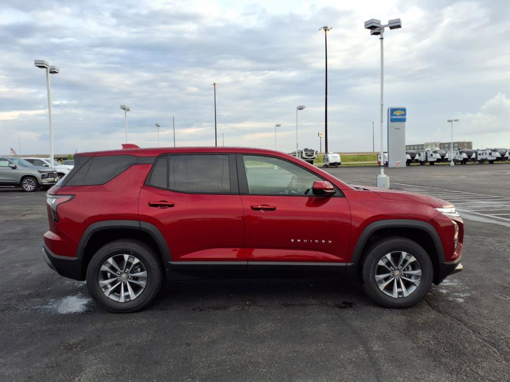 New 2026 Chevrolet Equinox LT w/ Convenience Package II image 2