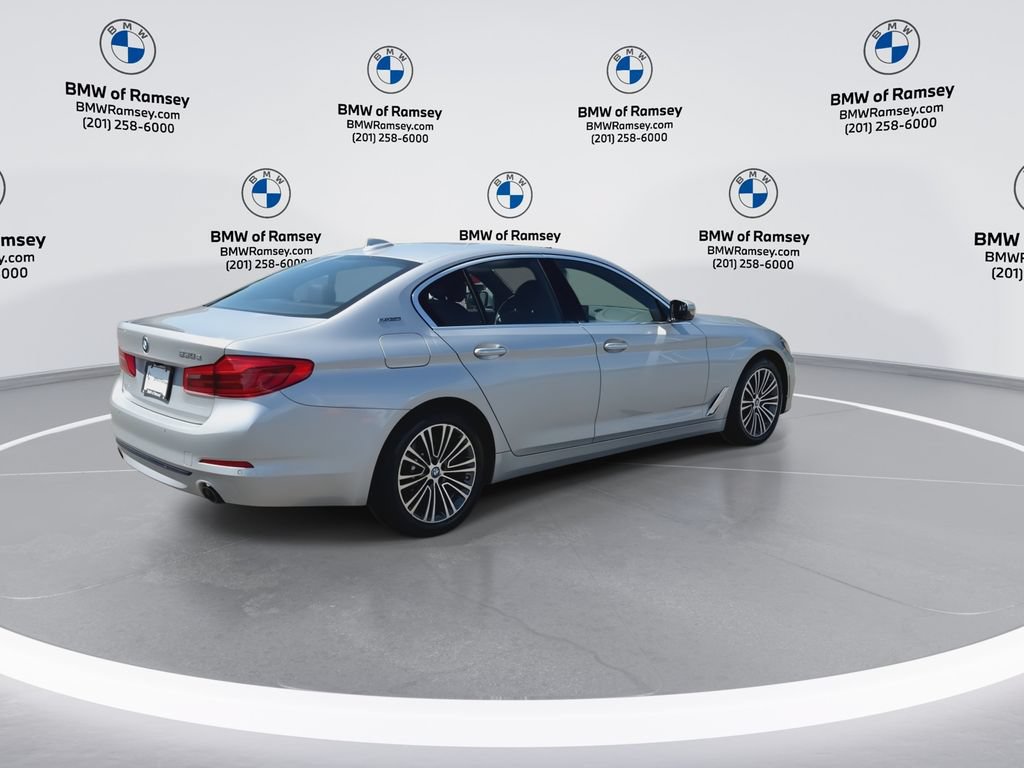Used 2018 BMW 530e xDrive AWD/4WD image 8
