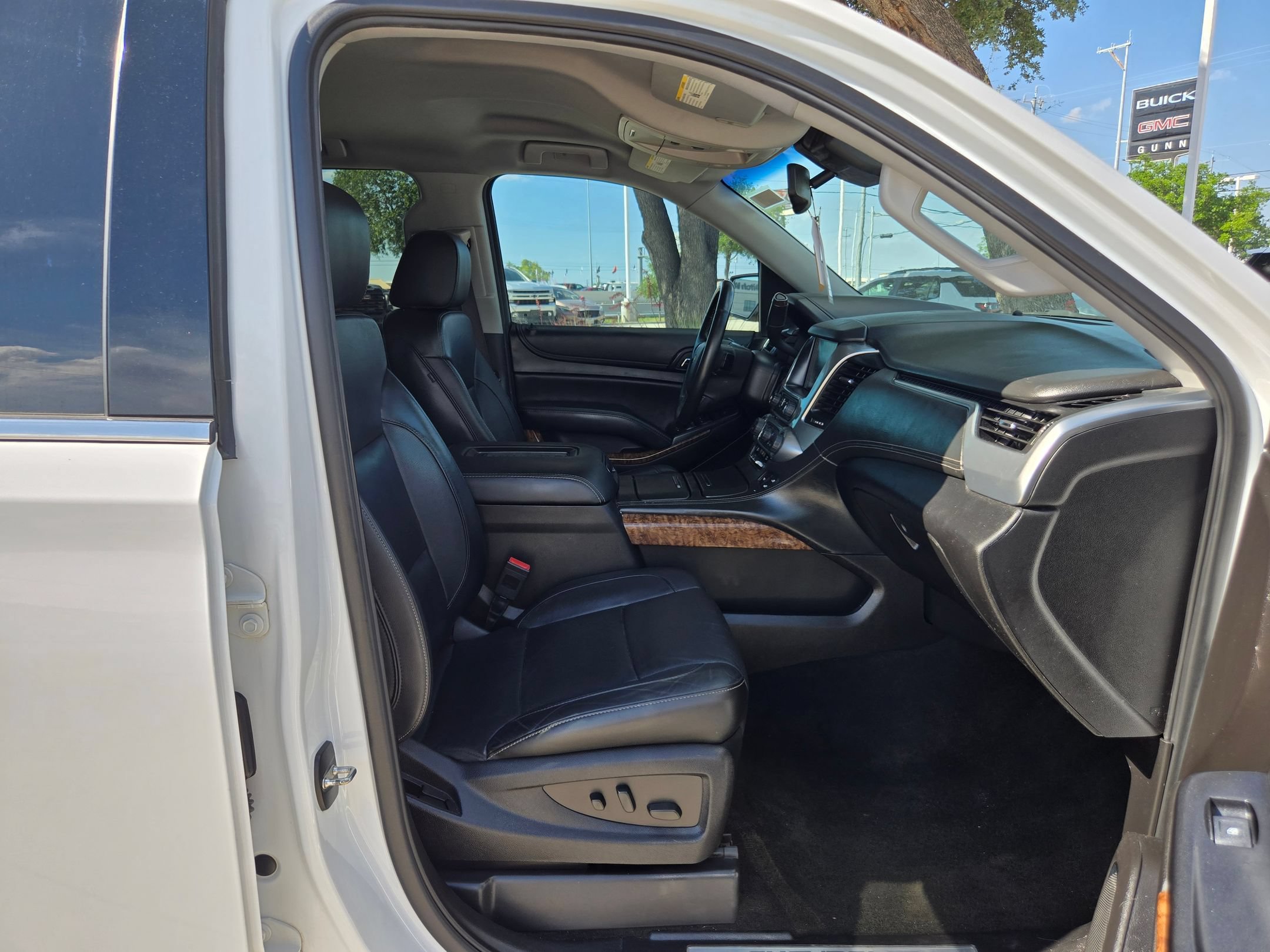 Certified 2017 Chevrolet Tahoe Premier AWD/4WD image 23