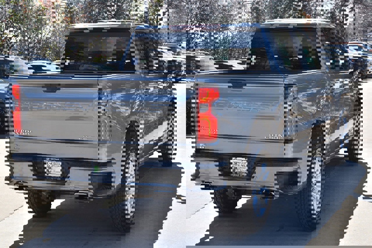 Used 2020 Chevrolet Silverado 1500 Custom w/ Custom Value Package image 8