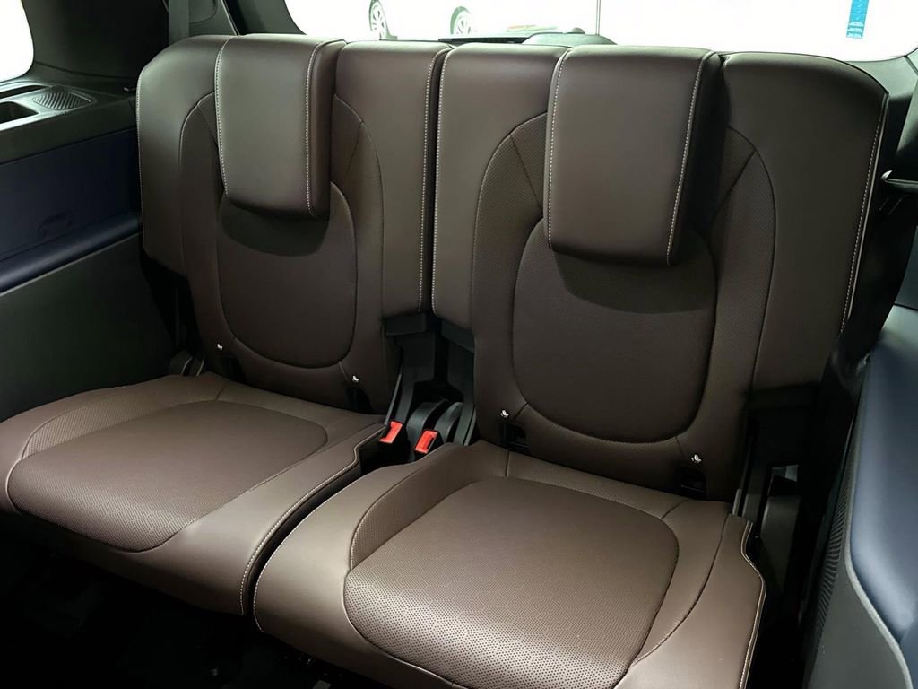 New 2025 Volkswagen ID. Buzz Pro S image 9