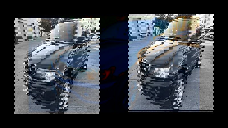 Used 2003 BMW X5 3.0i image 1